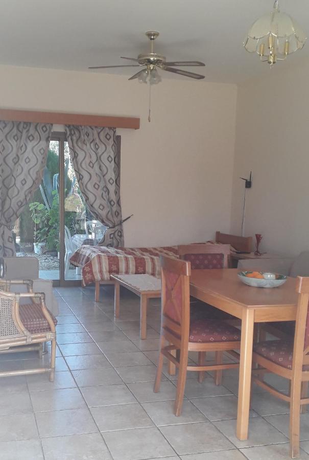 Natasha'S Apartments Pafos Dış mekan fotoğraf