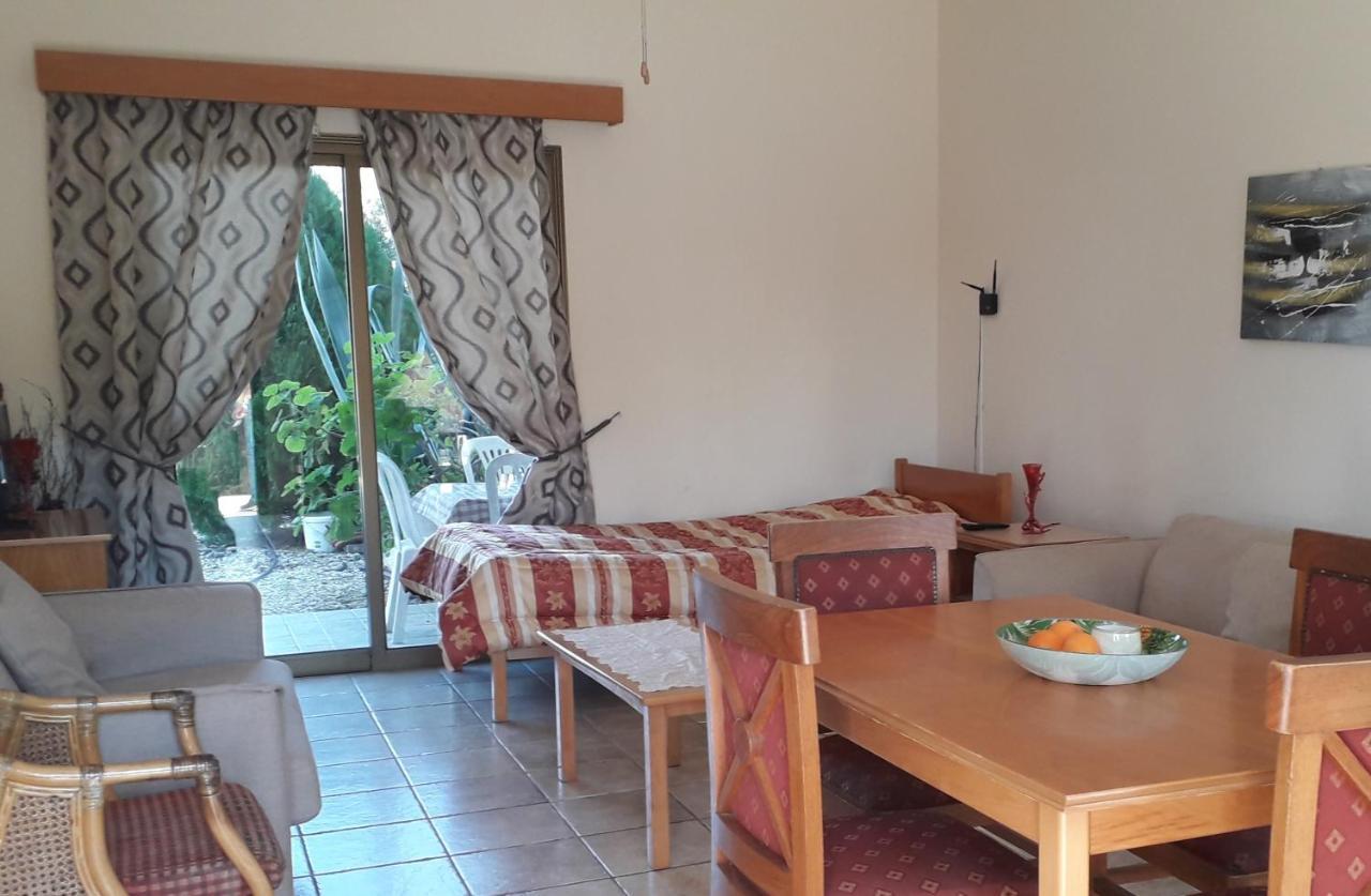 Natasha'S Apartments Pafos Dış mekan fotoğraf